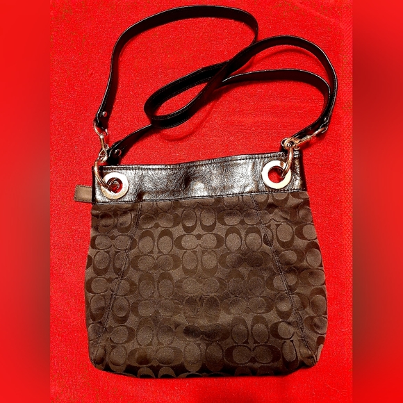 Purse - Picture 2 of 4